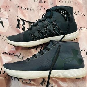 UNDER ARMOUR STREET MID PRECISION WMNS SHOES